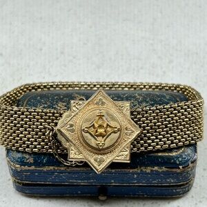 Victorian  Gold Mesh Bracelet with Star Medallion